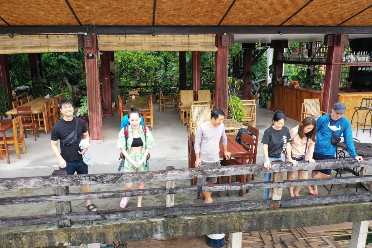 Ning Ning Guesthouse Muang Ngoi Bagian luar foto